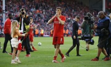 Steven Gerrard deja el Liverpool tras 17 años defendiendo la misma camiseta. Anfield se vistió de gala para hacer inolvidable su despedida.