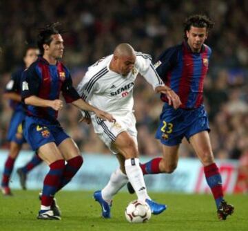 Ronaldo durante el clásico de la temporada 02/03, ya como jugador del Real Madrid