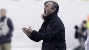 El entrenador del Valladolid, Juan Ignacio Martínez, durante el partido frente al Rayo Vallecano