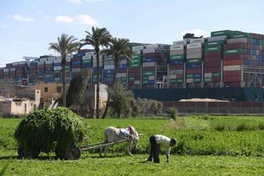Will the US Navy send aid to the Suez Canal?