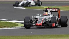 Leclerc, en los entrenamientos libres de Silverstone con su Haas