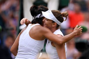 Sin sorpresas se desarrollaron los partidos de cuartos de final en la rama femenina de Wimbledon. Halep, Williams, Svitolina y Strycova estarán en la penúltima fase del torneo. 