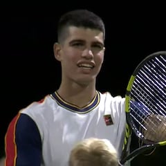 Alcaraz vuelve, gana y jugará... contra su técnico Ferrero