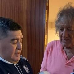 Reacciones a la muerte del 'Trinche Carlovich'; Maradona: "Nos bailaste a todos"