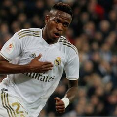 Vinicius se aferra al puesto