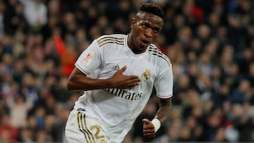 Vinicius se aferra al puesto