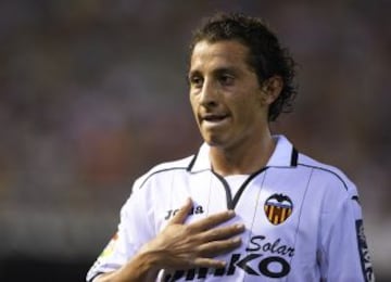 Guardado regresó al Valencia y se consolidó en Europa, lo que le valió para emigrar a Holanda.