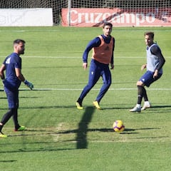 Kecojevic entrenó en el regreso al trabajo del Cádiz