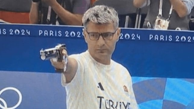 Who is the Turkish shooter gone viral in social media? What we know about Yusuf Dikec