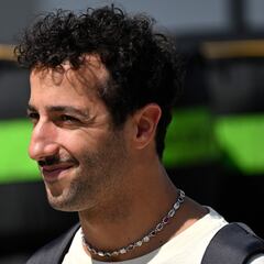 What team is Daniel Ricciardo driving for? When was the last time he won a Formula 1 race?