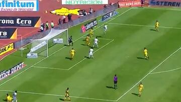 Las 2 grandes oportunidades que falló Nico Castillo en el clásico