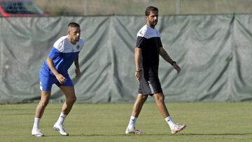 02-09-21 
 HERCULES 
 ENTRENAMIENTO 
 ACU&Atilde;A, SERGIO MORA 