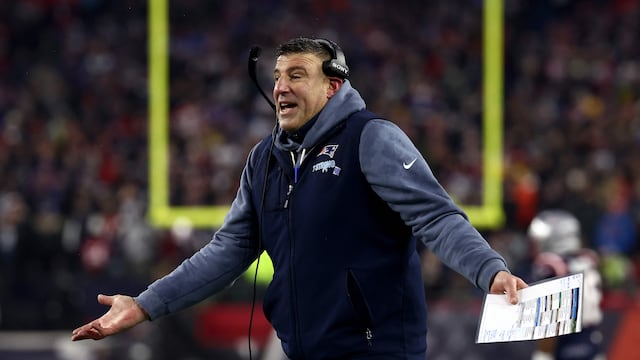Here’s how much money Mike Vrabel, the Patriots head coach, makes per year.