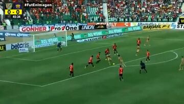 La asistencia de Rabello en goleada de Pumas a Jaguares