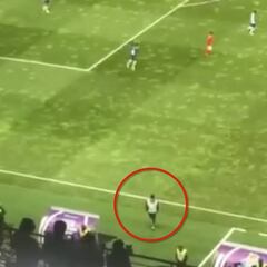 Casillas no se sentó ni un segundo: hizo de entrenador en el Benfica-Porto