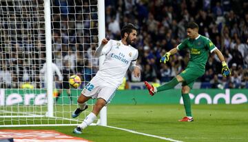 3-0. Isco celebró el tercer gol.