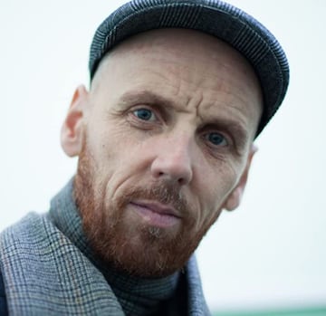 Ewen Bremner.