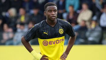 FILED - 31 August 2019, Dortmund: Borussia Dortmund&#039;s Youssoufa Moukoko pictured during the UEFA Youth League soccer match between Borussia Dortmund U19 and FC Barcelona U19 in the football park Hohenbuschei. Moukoko bagged another four goals on Saturday and used one celebration to protest racism - a week after being abused by Schalke fans. Photo: Revierfoto/dpa
 Servicio Ilustrado (Autom&aacute;tico)
   (Foto de ARCHIVO)
 31/08/2019 ONLY FOR USE IN SPAIN