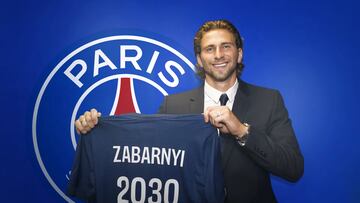 Zabarnyi, con el PSG.