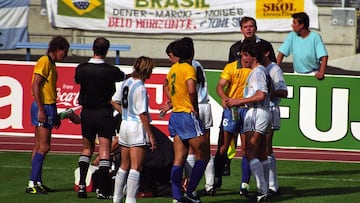 ¿Qué ocurrió en el partido del “agua bendita”? Uno de los más recordados incidentes que avivó la rivalidad entre Brasil y Argentina