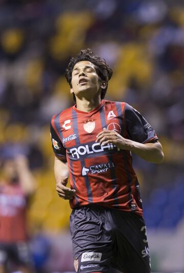 El chileno abandonó el fútbol europeo para llegar al fútbol mexicano. En el Milán, contaba con un valor de 4.5 millones. Ahora, se encuentra en los tres millones.