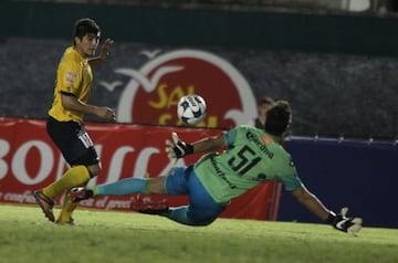 Venados con todo y el 'Chelis' no pudo sacar la victoria en casa frente a Dorados, finalizaron con empate a 1-1. 