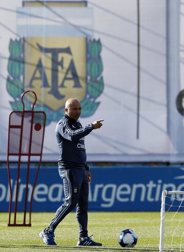 Buenos Aires 02 Octubre 2017
Eliminatorias Rusia 2018
Entrenamiento de la SelecciÃ³n Argentina previo al partido contra Peru, en el Predio Julio H Grondona.
Jorge Sampaoli DT
Foto Ortiz Gustavo 