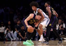 No sólo juegan Doncic y LeBron