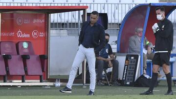 Jos¨¦ Gomes quiere 'viejos rockeros'