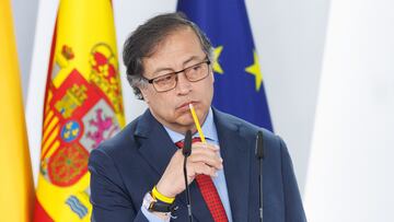 El presidente de Colombia, Gustavo Petro, ofrece una rueda de prensa en el Palacio de la Moncloa, a 4 de mayo de 2023, en Madrid (España). El presidente del Gobierno ha mantenido un encuentro con Gustavo Petro y después, ha tenido lugar la firma de acuerdos entre los ministros de ambos países. Este acto se enmarca en la visita de Estado del presidente de Colombia a España durante tres días con la que los dos países aspiran a seguir profundizando en una ‘rica’ relación bilateral.
04 MAYO 2023;MADRID;SANCHEZ;GUSTAVO PETRO
Eduardo Parra / Europa Press
04/05/2023