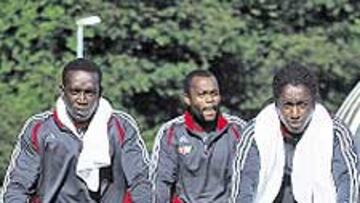 <b>DE PASEO. </b>Trinidad se relaja en bici, otra cosa será el partido.