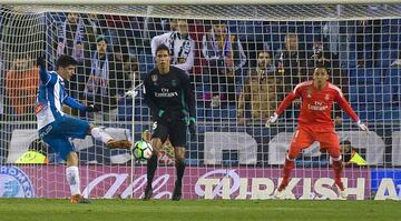 Gerard Moreno scores the winner for Espanyol.