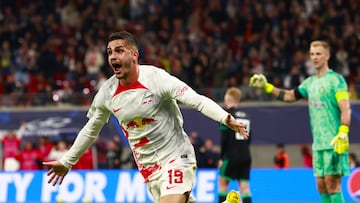 Leipzig (Germany), 05/10/2022.- Andre Silva of Leipzig celebrates his scoring during the UEFA Champions League group F soccer match between RB Leipzig and Celtic Glasgow in Leipzig, Germany, 05 October 2022. (Liga de Campeones, Alemania) EFE/EPA/Hannibal Hanschke
