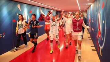 PARIS, FRANCE - JUNE 10: The Argentina players celebrate in the tunnel after the 2019 FIFA Women's World Cup France group D match between Argentina and Japan at Parc des Princes on June 10, 2019 in Paris, France. (Photo by Catherine Ivill - FIFA/FIFA via Getty Images)