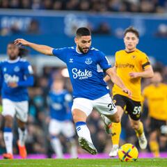 El Everton tropieza con la primera piedra