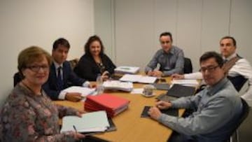 Imagen de la reunión de la comisión mixta de AFE y RFEF para la Segunda B celebrada el 17 de diciembre de 2015.