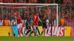 Rizzoli señaló penalti por mano de Carvajal que no fue