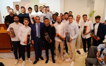 La plantilla del Racing en la gala con la que se cerr¨® la temporada 22/23.