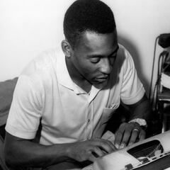 La faceta de Pelé como periodista: $1,000 por artículo sobre México ‘70