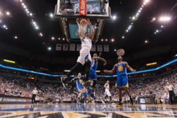 Karl-Anthony Towns (Minnesota Timberwolves). Aunque nacido en Nueva Jersey, el pívot de los Wolves es internacional con la República Dominicano, donde nació su madre. El compañero de Ricky Rubio, rookie del año en 2016, es una de las grandes estrellas de la actual NBA con una calidad que aún no ha tocado techo.