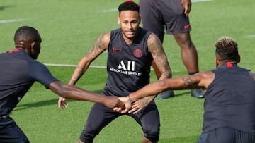 Neymar, en el entrenamiento previo al partido ante el Strasbourg.