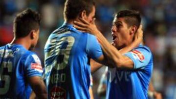 El jugador de O'Higgins Octavio Rivero, festeja su gol contra Huachipato durante un partido de primera division disputado en el estadio El Teniente de Rancagua, Chile.
25/10/2013