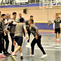 España se enfrenta a la campeona de todo