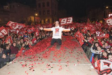 Marc Márquez celebró con sus seguidores su título de MotoGP.