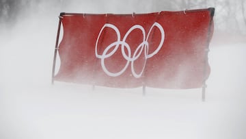 Las fuertes rachas de viento soplan en la pista de esquí alpino de Yongpyong durante los Juegos Olímpicos de Invierno de Pyeongchang.