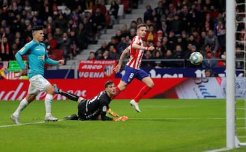 2-0. Saúl Ñíguez marcó el segundo gol.