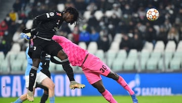 Kean marca y la Juve aprovecha el regalo del Zenit