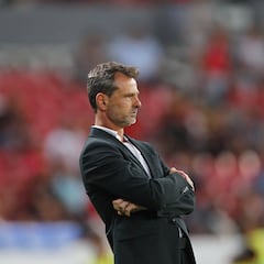 Diego Cocca reconoce el dolor de perder el Clásico