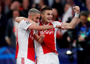 Ziyech marcó el 2-0.