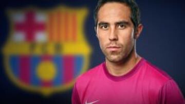 Oficial: Claudio Bravo firma por cuatro años con el Barcelona